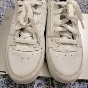 KIDS WHITE SKECHERS SHOES